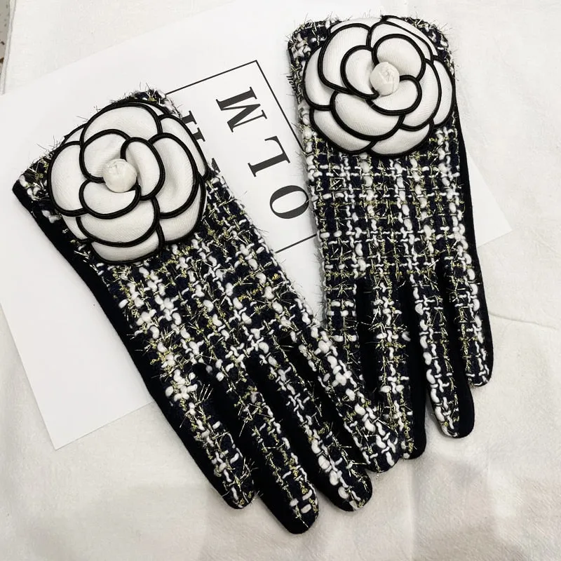 Beautiful Designer Warm Women Gloves w/ Large Flower Design