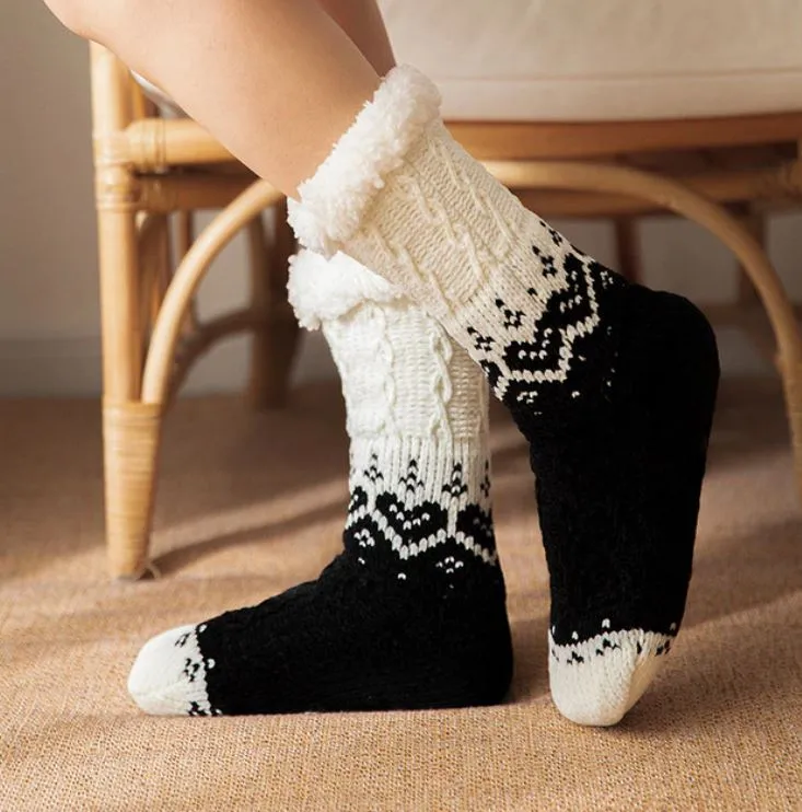 Bulk Orders Discount Thickened Winter Woven Thermal Cashmere Socks Women's Carpet Slippers